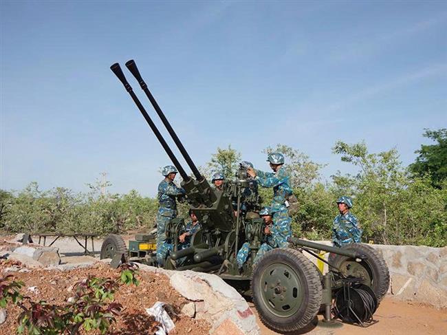 su-doan-377-to-chuc-dien-tap-chi-huy-tham-muu-1-ben-1-cap-tren-ban-do-co-mot-phan-thuc-binh-cho-chi-huy-va-co-quan-cac-trung-doan-truc-thuoc