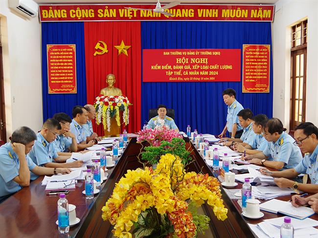 thieu-tuong-hoang-van-lau-chu-nhiem-chinh-tri-quan-chung-pk-kq-du-va-chi-dao-hoi-nghi-ban-thuong-vu-dang-uy-truong-si-quan-khong-quan