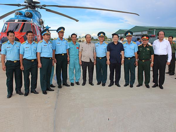 thu-tuong-nguyen-xuan-phuc-tham-trung-doan-khong-quan-917