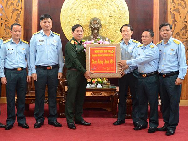 thuong-tuong-le-huy-vinh-thu-truong-bo-quoc-phong-kiem-tra-cong-tac-sscd-cac-don-vi-thuoc-quan-chung-phong-khong-khong-quan-tai-mien-trung