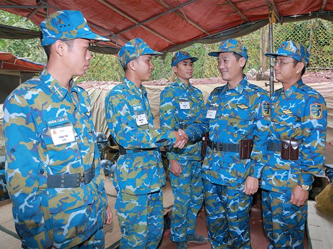 tiep-them-dong-luc-niem-tin-cho-bo-doi-tren-thao-truong