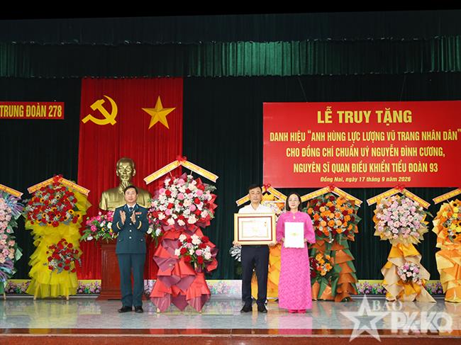 trung-doan-278-to-chuc-le-truy-tang-danh-hieu-“anh-hung-luc-luong-vu-trang-nhan-dan”-cho-dong-chi-nguyen-dinh-cuong