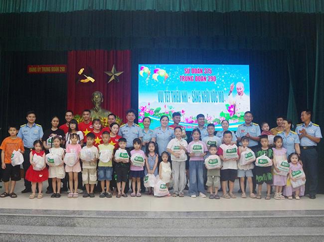 trung-doan-290-to-chuc-chuong-trinh-vui-tet-thieu-nhi-sang-ngoi-uoc-mo