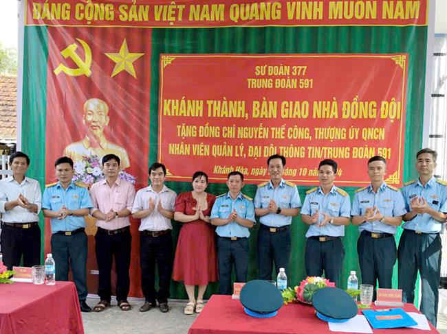 trung-doan-591-khanh-thanh-ban-giao-“nha-dong-doi”-tang-gia-dinh-thuong-uy-qncn-nguyen-the-cong