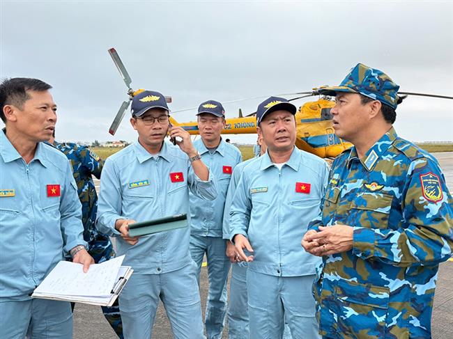 trung-doan-917-tiep-tuc-thuc-hien-cac-chuyen-bay-cuu-tro-nhan-dan-vung-lu