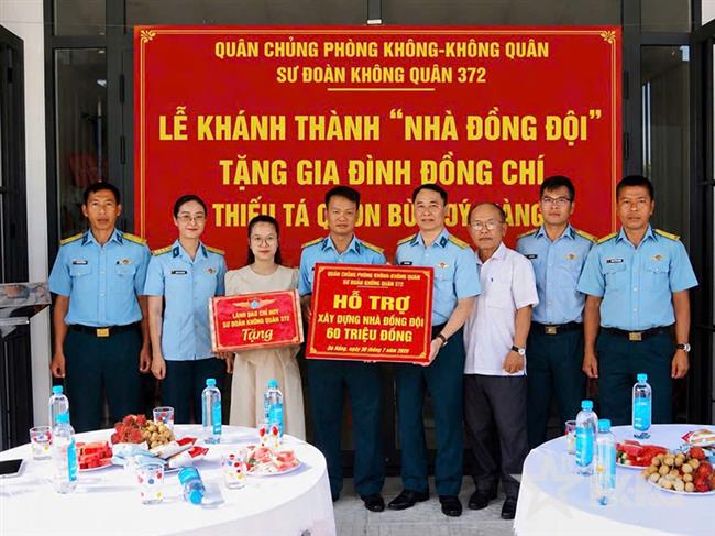 trung-doan-929-to-chuc-khanh-thanh-“nha-dong-doi”-tang-gia-dinh-cac-quan-nhan-co-hoan-canh-kho-khan