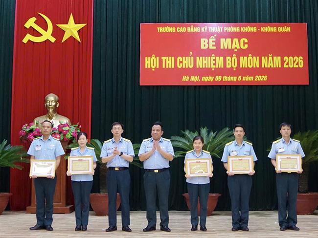 truong-cao-dang-ky-thuat-phong-khong-khong-quan-be-mac-hoi-thi-chu-nhiem-bo-mon-nam-2026