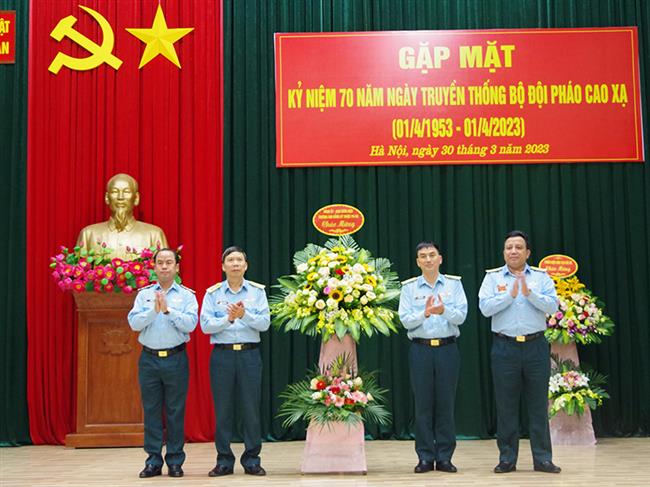 truong-cao-dang-ky-thuat-pk-kq-to-chuc-gap-mat-ky-niem-70-nam-ngay-truyen-thong-bo-doi-phao-cao-xa