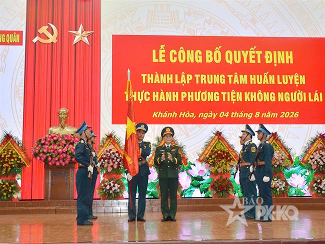 truong-si-quan-khong-quan-cong-bo-thanh-lap-trung-tam-huan-luyen-thuc-hanh-phuong-tien-khong-nguoi-lai