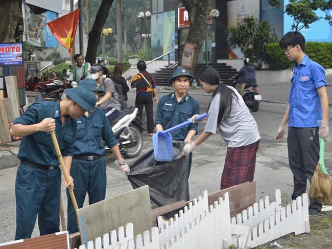 tuoi-tre-su-doan-361-tham-gia-tong-ve-sinh-phuc-vu-le-ky-niem-80-nam-cach-mang-thang-tam-thanh-cong-va-quoc-khanh-nuoc-cong-hoa-xa-hoi-chu-nghia-viet-nam
