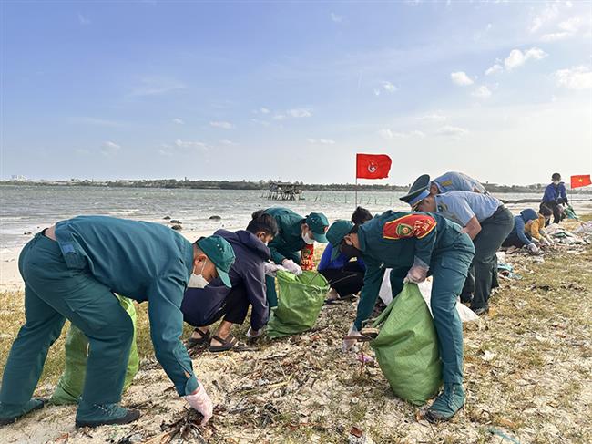 tuoi-tre-su-doan-377-to-chuc-chuong-trinh-“toi-yeu-bien-dao-que-huong”-nam-2025