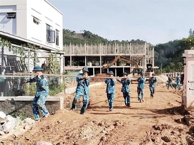 tuoi-tre-trung-doan-282-lan-toa-tinh-than-xung-kich-tinh-nguyen