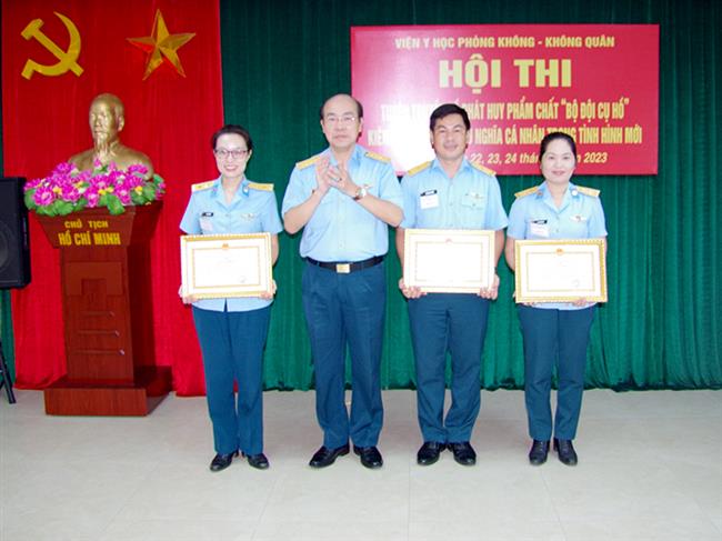 vien-y-hoc-phong-khong-khong-quan-to-chuc-hoi-thi-tuyen-truyen-ve-phat-huy-pham-chat-“bo-doi-cu-ho”-kien-quyet-chong-chu-nghia-ca-nhan-trong-tinh-hinh-moi