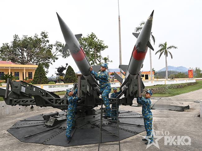 xay-dung-diem-cong-tac-hau-can-ky-thuat-o-trung-doan-213