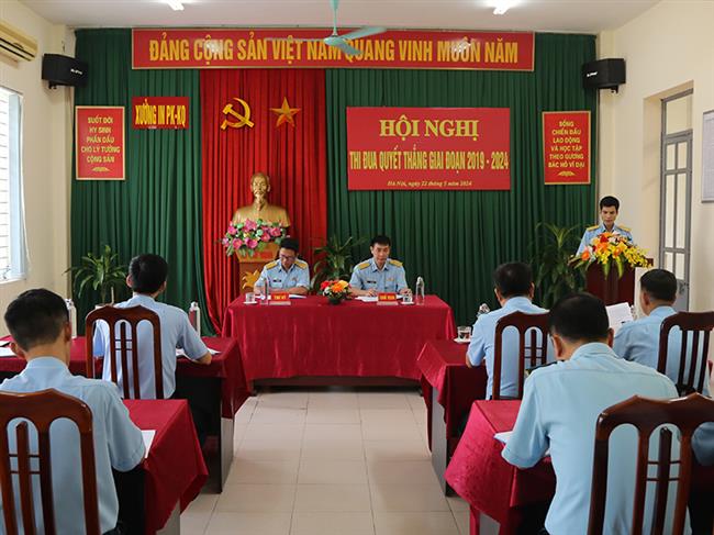 xuong-in-phong-khong-khong-quan-to-chuc-hoi-nghi-thi-dua-quyet-thang-giai-doan-2019-2024