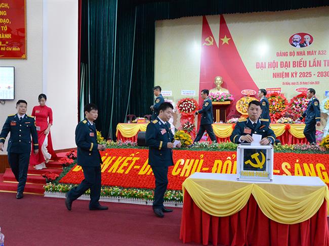 dang-bo-nha-may-a32-to-chuc-dai-hoi-dai-bieu-nhiem-ky-2025-2030