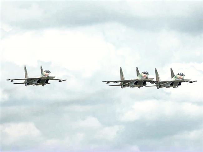 ho-mang-chua-su-30mk2-pho-dien-ky-thuat-bay-doi-hinh