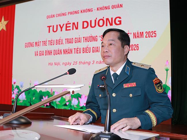 quan-chung-phong-khong-khong-quan-tuyen-duong-guong-mat-tre-tieu-bieu-trao-giai-thuong-“sang-tao-tre”-nam-2025-va-bieu-duong-gia-dinh-quan-nhan-tieu-bieu-giai-doan-2024-2026