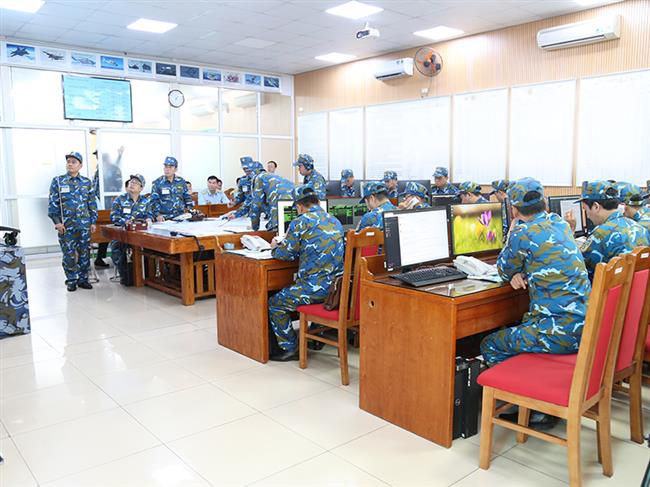 quan-chung-phong-khong-–-khong-quan-to-chuc-dien-tap-kip-chien-dau-so-chi-huy-su-doan-khong-quan-nam-2025