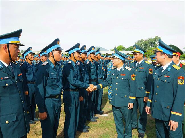su-doan-372-to-chuc-le-tuyen-the-chien-si-moi-nam-2025