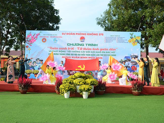 su-doan-phong-khong-375-voi-“xuan-canh-troi”