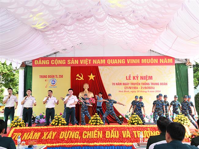 trung-doan-250-ky-niem-70-nam-ngay-truyen-thong