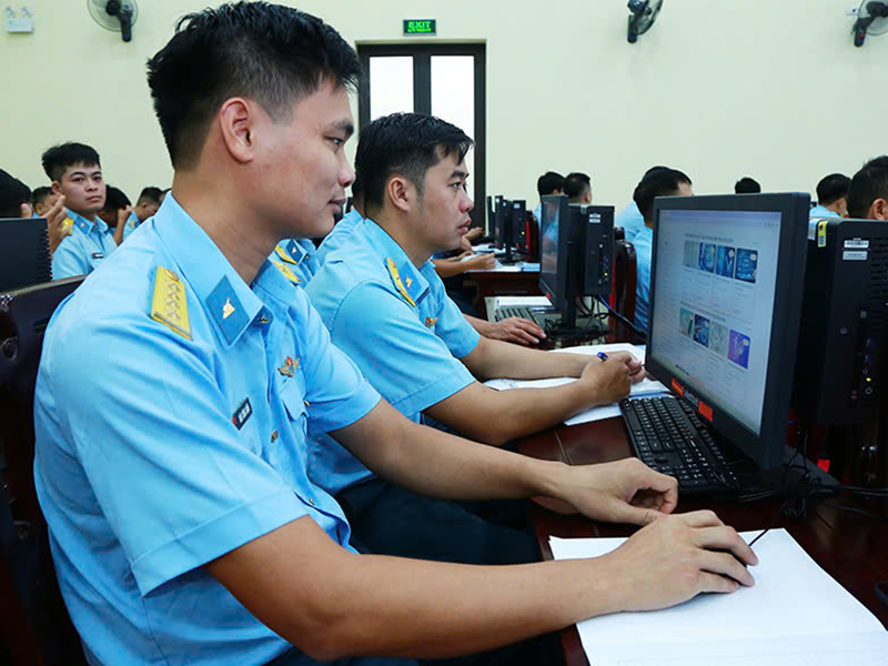 Hiệu quả Phong tr&agrave;o &ldquo;B&igrave;nh d&acirc;n học vụ số&rdquo; trong Qu&acirc;n chủng Ph&ograve;ng kh&ocirc;ng - Kh&ocirc;ng qu&acirc;n