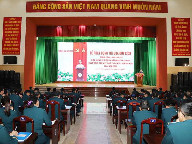 Trường Sĩ quan Không quân tổ chức Lễ phát động thi đua đột kích “Mừng Đảng, mừng Xuân”