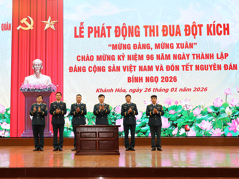 Trường Sĩ quan Không quân tổ chức Lễ phát động thi đua đột kích “Mừng Đảng, mừng Xuân”