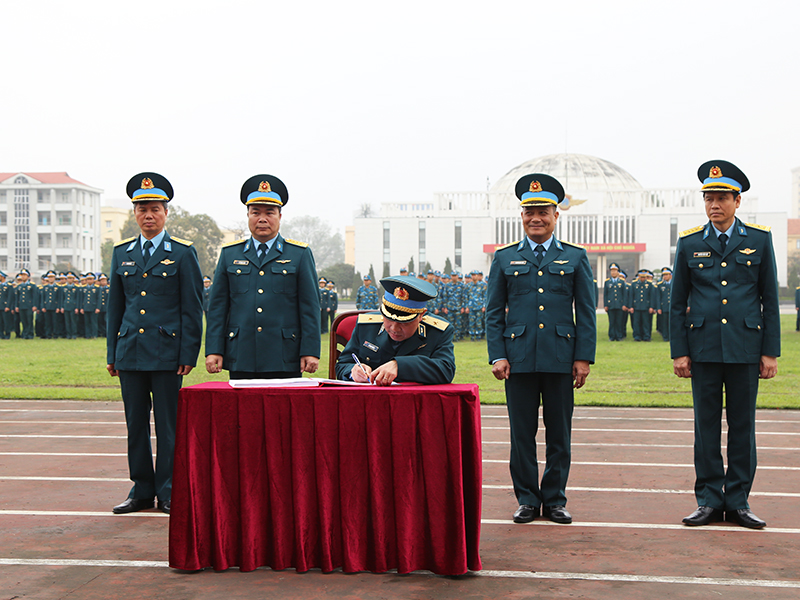 Khối Cơ quan Quân chủng Phòng không - Không quân tổ chức Lễ ra quân huấn luyện năm 2026