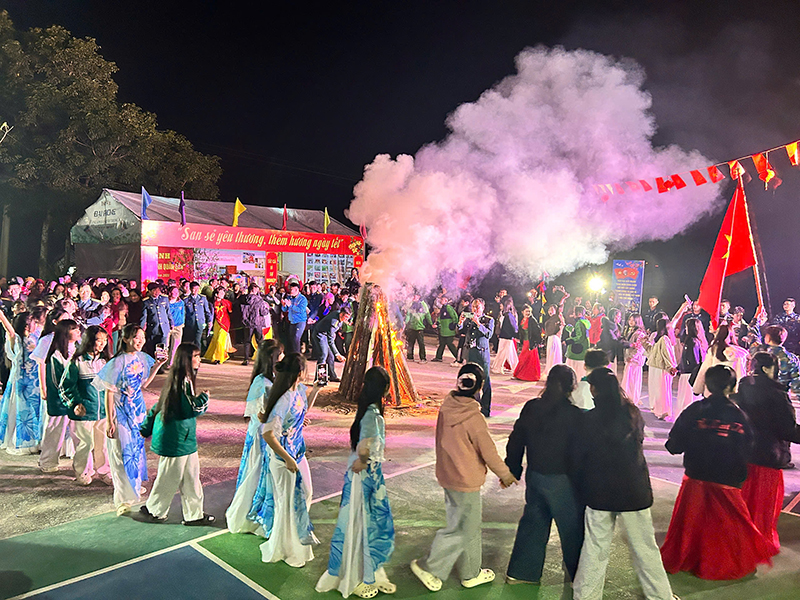 Trung đo&agrave;n Ra đa 291 tổ chức Chương tr&igrave;nh &ldquo;Xu&acirc;n canh trời - Tết thắm t&igrave;nh qu&acirc;n d&acirc;n&rdquo;