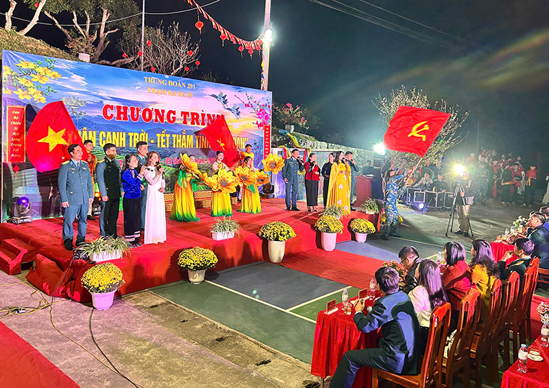 Trung đo&agrave;n Ra đa 291 tổ chức Chương tr&igrave;nh &ldquo;Xu&acirc;n canh trời - Tết thắm t&igrave;nh qu&acirc;n d&acirc;n&rdquo;