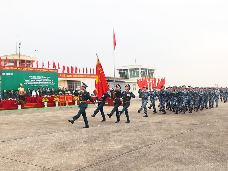 Thượng tướng Nguyễn Trường Thắng - Thứ trưởng Bộ Quốc ph&ograve;ng dự Lễ ra qu&acirc;n huấn luyện năm 2026 tại Trung đo&agrave;n 927