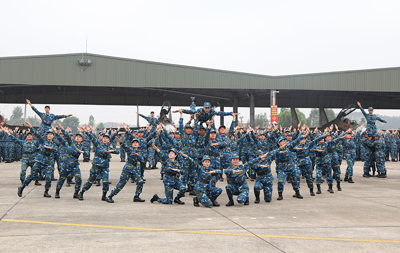 Thượng tướng Nguyễn Trường Thắng - Thứ trưởng Bộ Quốc ph&ograve;ng dự Lễ ra qu&acirc;n huấn luyện năm 2026 tại Trung đo&agrave;n 927