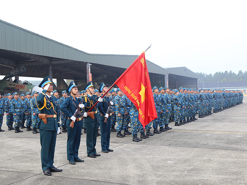 Thượng tướng Nguyễn Trường Thắng - Thứ trưởng Bộ Quốc ph&ograve;ng dự Lễ ra qu&acirc;n huấn luyện năm 2026 tại Trung đo&agrave;n 927