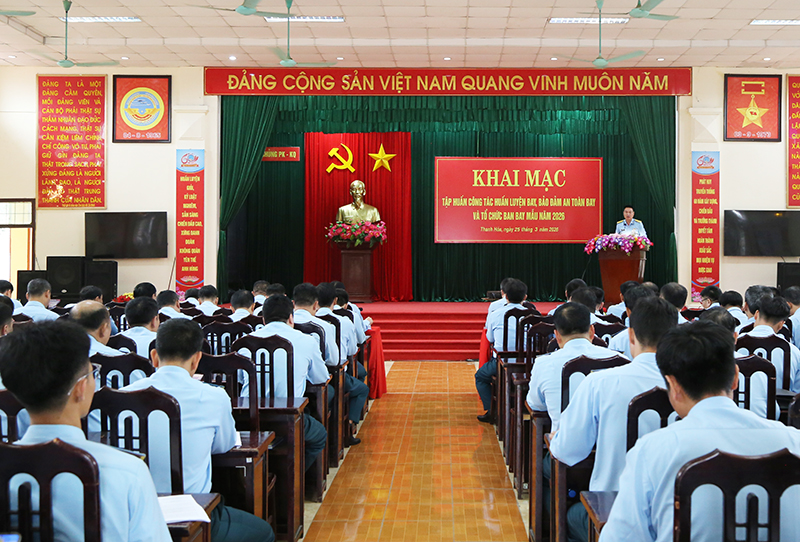 Qu&acirc;n chủng Ph&ograve;ng kh&ocirc;ng - Kh&ocirc;ng qu&acirc;n Khai mạc tập huấn c&ocirc;ng t&aacute;c huấn luyện bay, bảo đảm an to&agrave;n bay v&agrave; tổ chức ban bay mẫu năm 2026