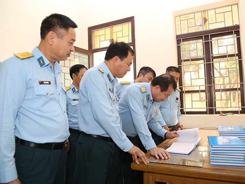 Qu&acirc;n chủng Ph&ograve;ng kh&ocirc;ng - Kh&ocirc;ng qu&acirc;n bế mạc tập huấn c&ocirc;ng t&aacute;c huấn luyện bay, bảo đảm an to&agrave;n bay v&agrave; tổ chức ban bay mẫu năm 2026