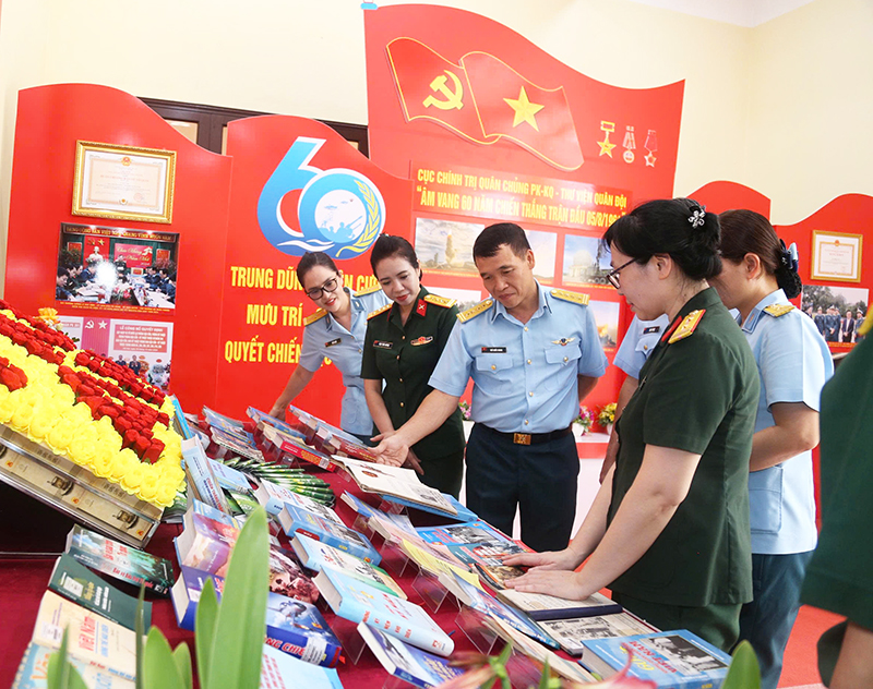 Ph&aacute;t huy vai tr&ograve; c&ocirc;ng t&aacute;c tuy&ecirc;n huấn, n&acirc;ng cao chất lượng quản l&yacute; tư tưởng, nắm v&agrave; định hướng dư luận