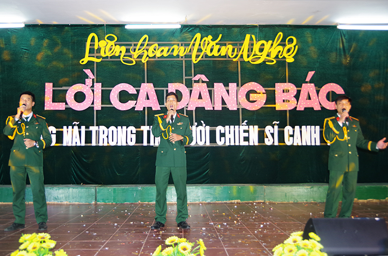 Trung đo&agrave;n 290 tổ chức Li&ecirc;n hoan văn nghệ &ldquo;Lời ca d&acirc;ng B&aacute;c - vang m&atilde;i trong tim người chiến sĩ canh trời&rdquo;