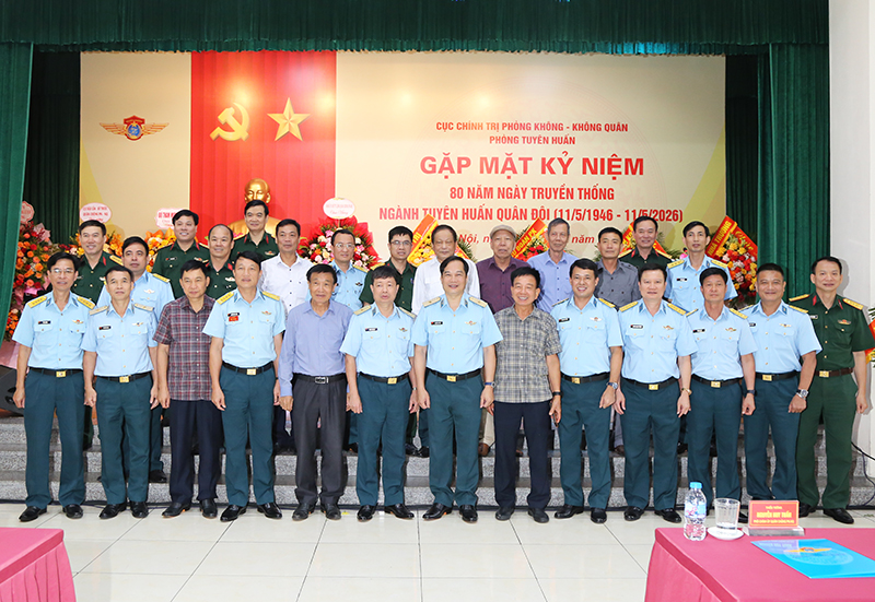 Ph&ograve;ng Tuy&ecirc;n huấn, Cục Ch&iacute;nh trị Qu&acirc;n chủng Ph&ograve;ng kh&ocirc;ng - Kh&ocirc;ng qu&acirc;n gặp mặt kỷ niệm 80 năm Ng&agrave;y truyền thống ng&agrave;nh Tuy&ecirc;n huấn Qu&acirc;n đội