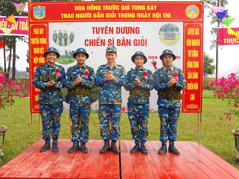 Tiếp thêm động lực, niềm tin cho chiến sĩ mới