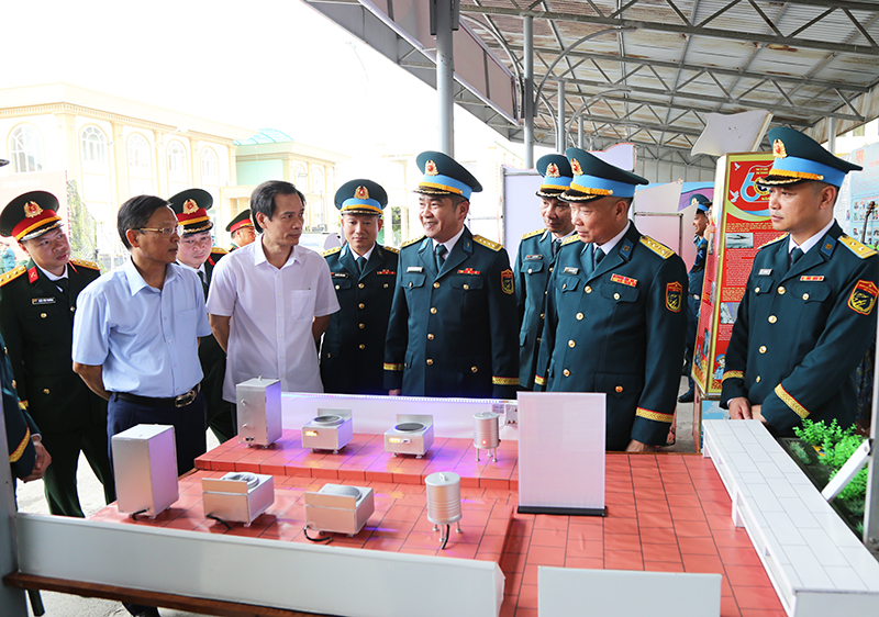 C&aacute;c đơn vị trong Qu&acirc;n chủng Ph&ograve;ng kh&ocirc;ng - Kh&ocirc;ng qu&acirc;n tổ chức Lễ tuy&ecirc;n thệ chiến sĩ mới năm 2026