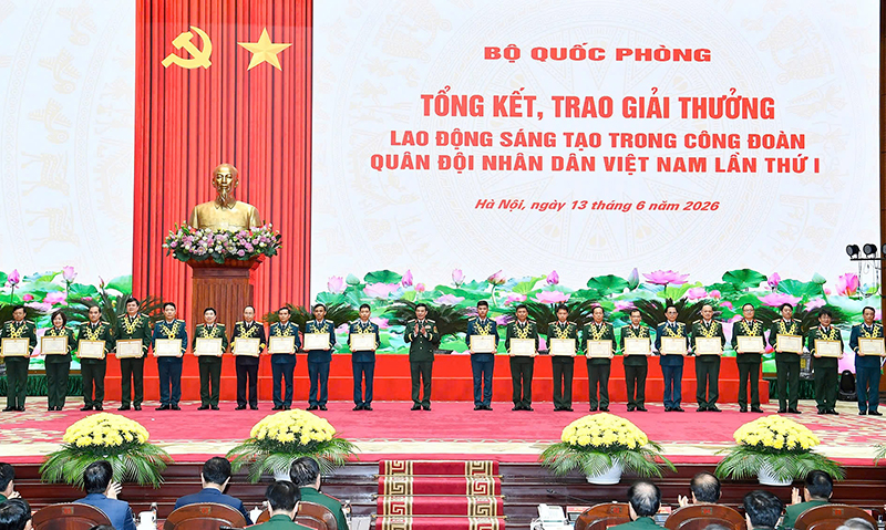 Bộ Quốc phòng tổng kết, trao Giải thưởng Lao động sáng tạo trong Công đoàn Quân đội lần thứ I