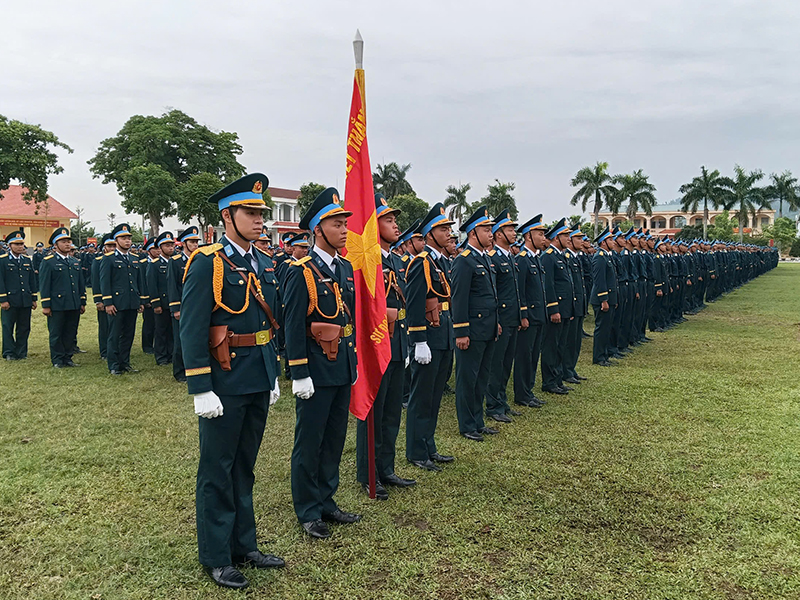 C&aacute;c đơn vị trong Qu&acirc;n chủng Ph&ograve;ng kh&ocirc;ng-Kh&ocirc;ng qu&acirc;n tổ chức Lễ tuy&ecirc;n thệ chiến sĩ mới năm 2026
