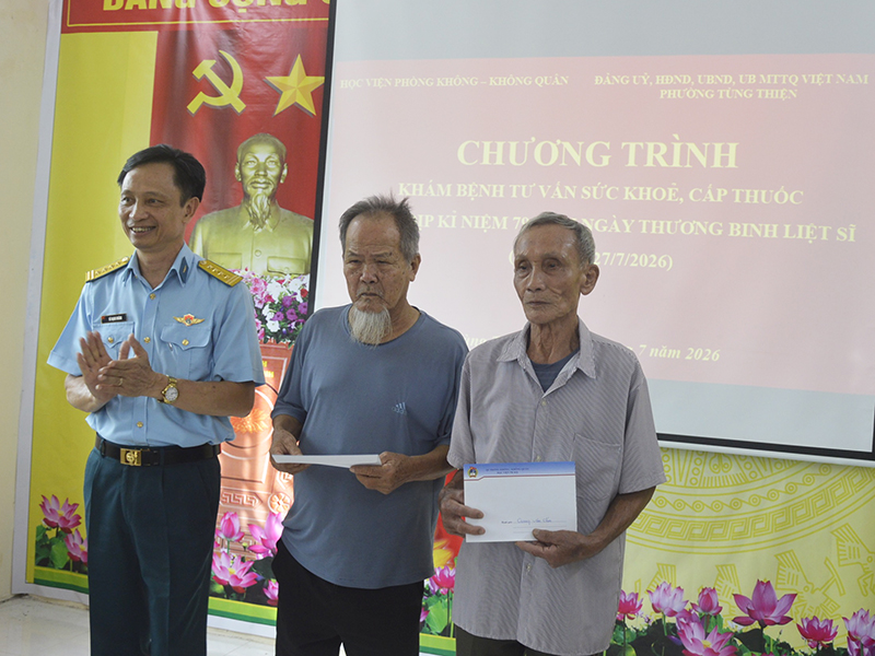 Học viện PK-KQ tổ chức Chương trình khám bệnh, tư vấn sức khỏe, cấp thuốc cho các đối tượng chính sách nhân dịp kỷ niệm 79 năm Ngày Thương binh, Liệt sĩ
