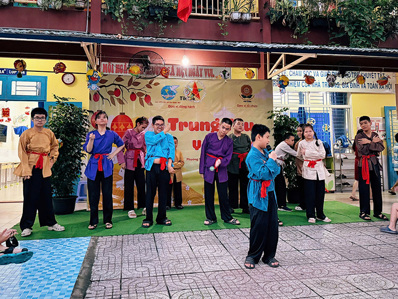 Hội Phụ nữ Sư đoàn 367 phối hợp tổ chức Chương trình “Trung thu yêu thương”