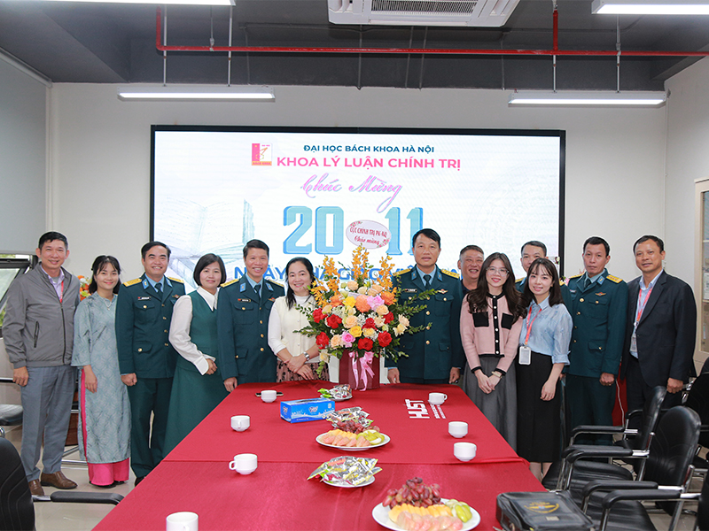 Quân chủng Phòng không - Không quân chúc mừng Ngày Nhà giáo Việt Nam 20-11