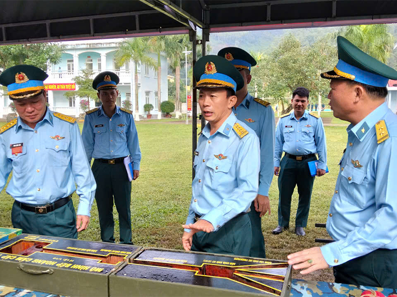 Sư đo&agrave;n 375 tập huấn khung c&aacute;n bộ huấn luyện chiến sĩ mới năm 2026