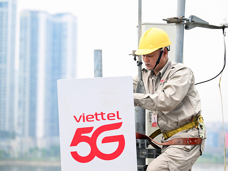 Bộ Khoa học v&agrave; C&ocirc;ng nghệ ghi nhận Viettel ho&agrave;n th&agrave;nh cam kết triển khai mạng 5G