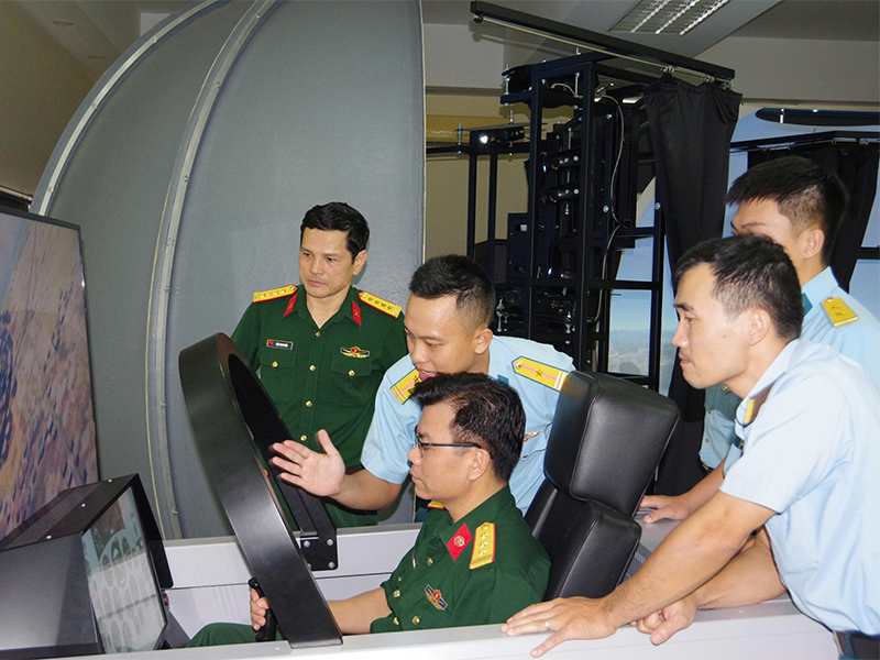 Bộ Tổng Tham mưu kiểm định chất lượng chương tr&igrave;nh đ&agrave;o tạo Phi c&ocirc;ng phản lực tại Trường Sĩ quan Kh&ocirc;ng qu&acirc;n